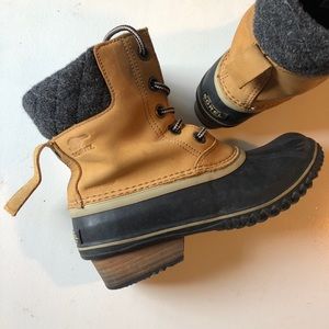 Sorel Short Snow Boot